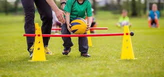 凯尔：我和施洛特贝克没矛盾；他的续约？在经济上我们尽全力